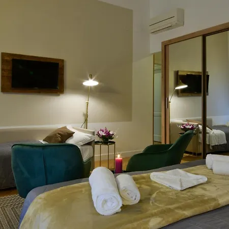 Spagna Ave فندق مبيت وإفطار