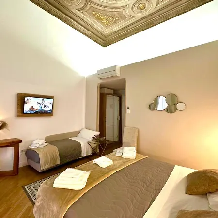 Spagna Ave Oda ve Kahvaltı 4*