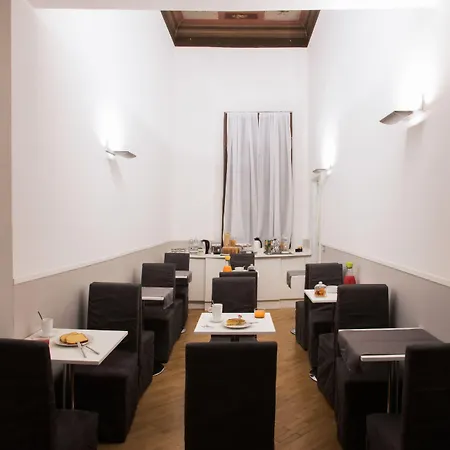 فندق مبيت وإفطار Spagna Ave 4*