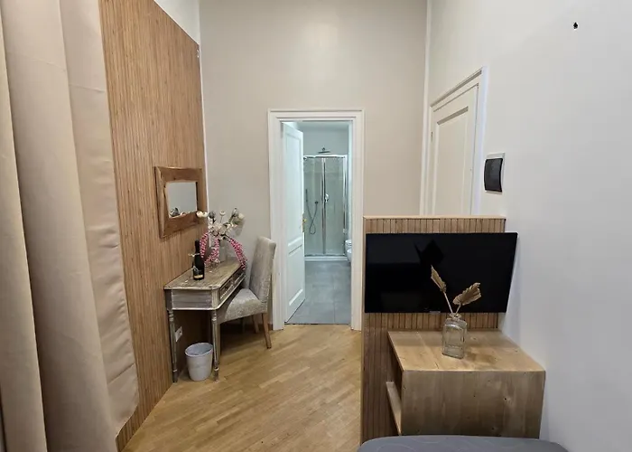 Oda ve Kahvaltı Spagna Ave