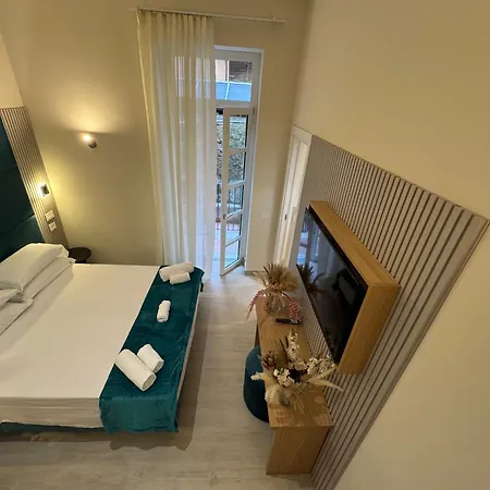Spagna Ave 3* Rome