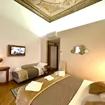 Spagna Ave Couette-café 4*